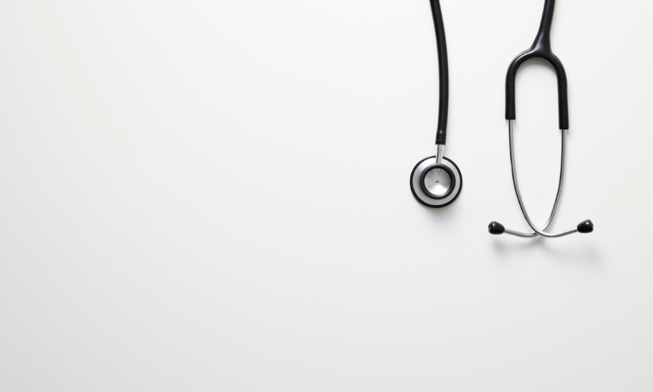 Krankenkasse czy EKUZ? Leczenie w Niemczech przy pracy i na wyjeździe turystycznym